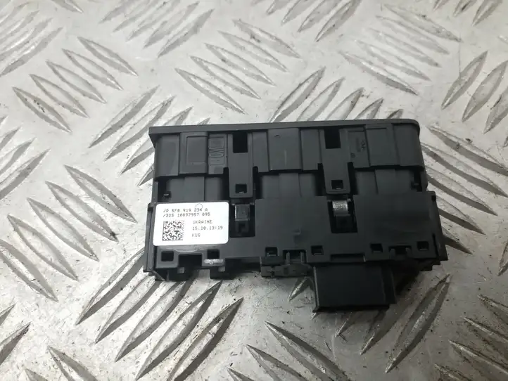 Seat Leon (5F) (2012 - 2019) 5F0919234A Включатель надувной подушки для пассажира — фото 2
