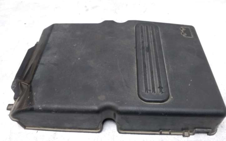 Mazda 3 (2003 - 2006)  Z60118593 Крышка ящика аккумулятора