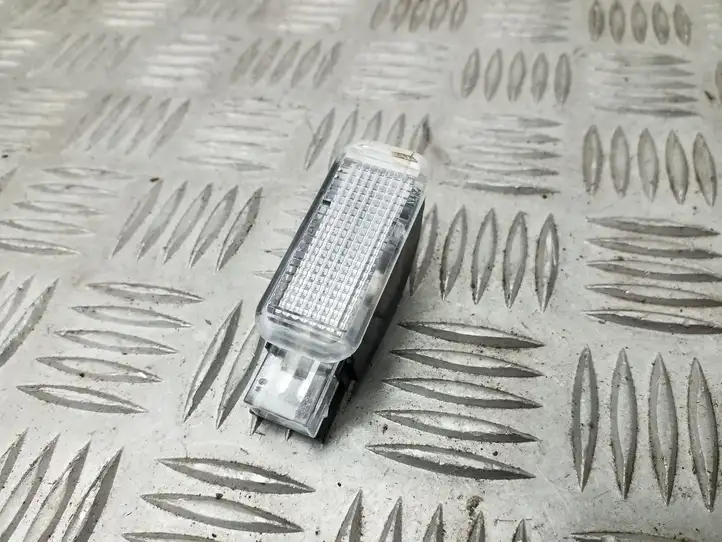 Seat Leon (5F) (2012 - 2019) 4B0947416A Лампа подсветки бардачка — фото 3