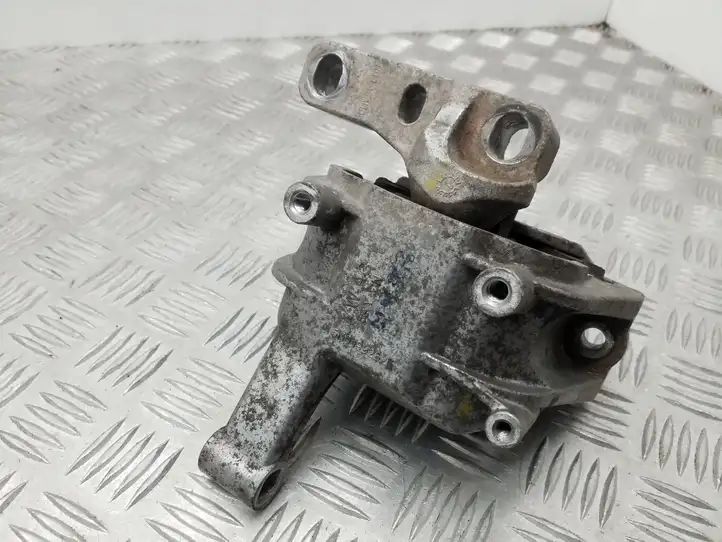 Volkswagen Tiguan (2007 - 2011) 5N0199262E Опора двигателя — фото 1