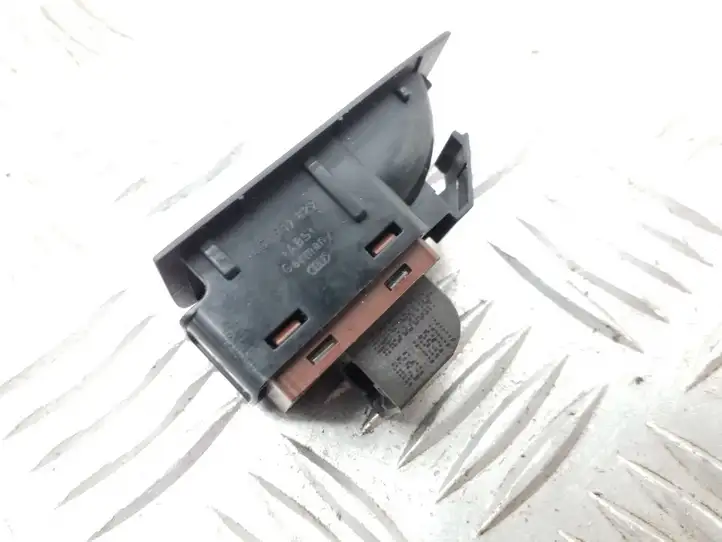Audi A6 C7 (2011 - 2014) 4H0959831A Кнопка закрытия крышки багажника — фото 4