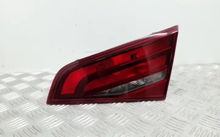 Audi A3/S3 8V (2012 - 2016) 8V4945094 Задний фонарь в крышке багажника — фото 1