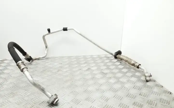 Volkswagen Tiguan (2007 - 2011) 5N0820743D Трубки и шланги кондиционера — фото 1