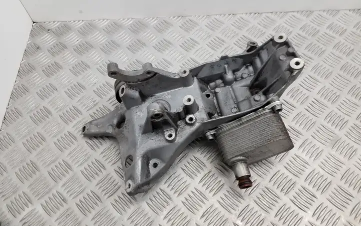 Audi A4 S4 B8 8K (2007 - 2011) 06H903143E Кронштейн масляного фильтра — фото 6