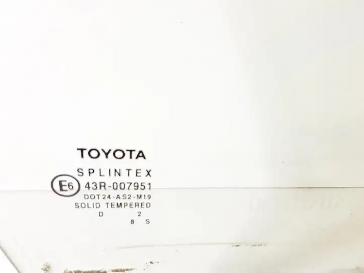 Toyota Corolla E120 E130 (2000 - 2004) 43R007951 Стекло передней двери — фото 3
