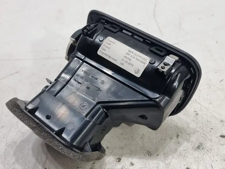 Volkswagen Polo V 6R (2009 - 2015) 6RF819704 Боковой воздушный дефлектор — фото 4
