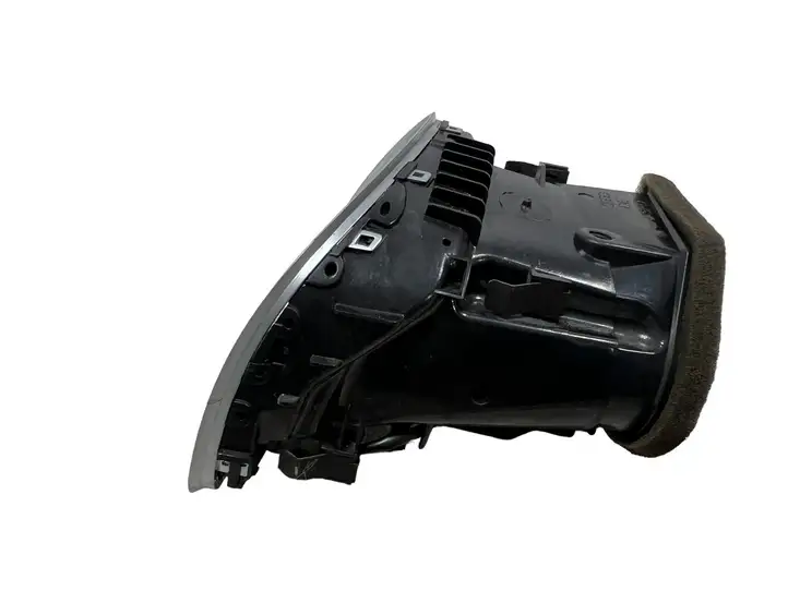 Audi A4 S4 B8 8K (2011 - 2015) 8T1820902G Боковой воздушный дефлектор — фото 4