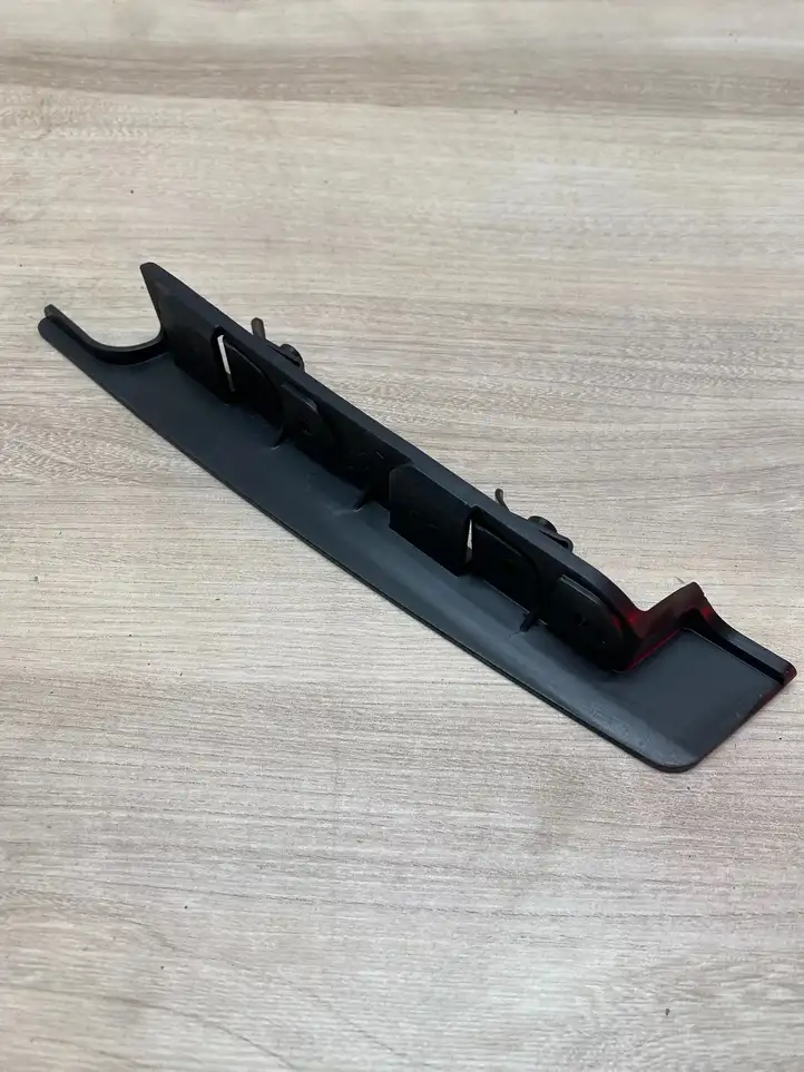 Toyota Yaris (2014 - 2019) 538510d070 Кронштейн переднего подкрылка — фото 1