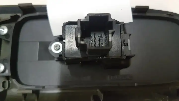 Volvo V50 (2004 - 2008) 8679670 Кнопка стеклоподъемников — фото 8