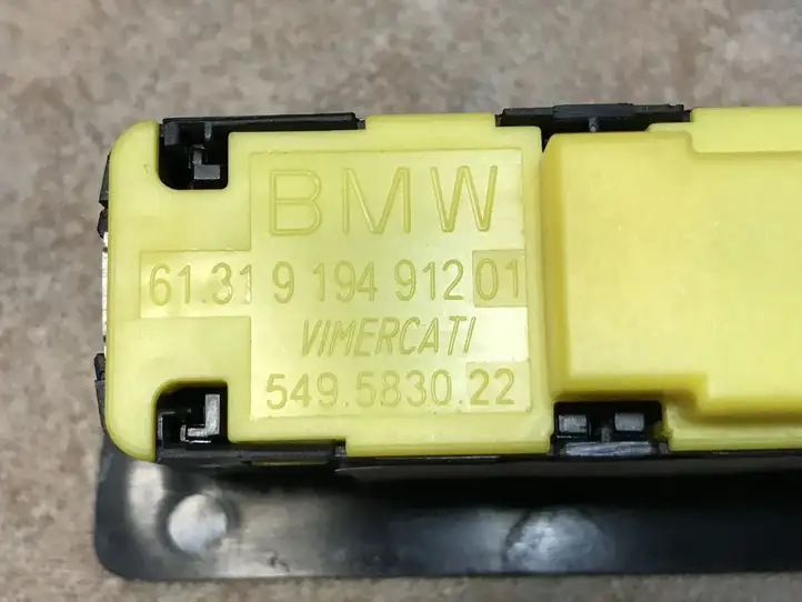 BMW 5 GT F07 (2010 - 2017) 9194912 Кнопка закрытия багажника — фото 9