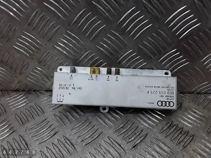 Audi A4 S4 B7 8E 8H (2004 - 2009) 8E9035225P Усилитель антенны — фото 1