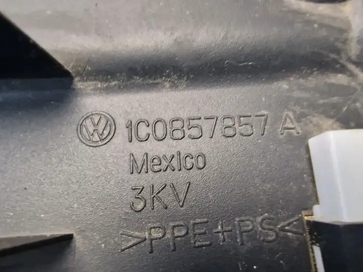 Volkswagen New Beetle (1997 - 2005) 1C0857857A Прочие детали салона — фото 3