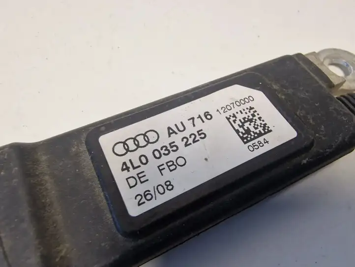 Audi Q7 4L (2005 - 2009) 4L0035225 Усилитель антенны — фото 2