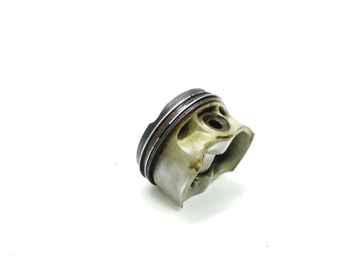 BMW 7 F01 F02 F03 F04 (2008 - 2016)   Поршень (поршни)