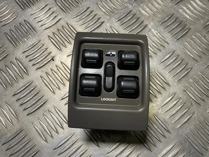 Chrysler PT Cruiser (2000 - 2010) 0UK931L8AA Блок кнопок стеклоподъемников — фото 1
