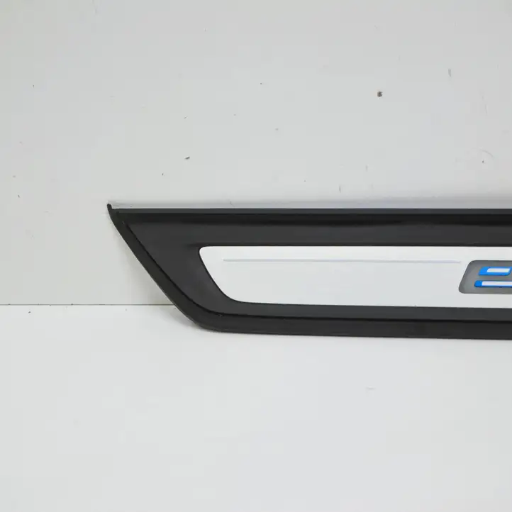 BMW 5 G30 G31 (2016 - ) 7405772 Внутренняя отделка переднего порога — фото 2