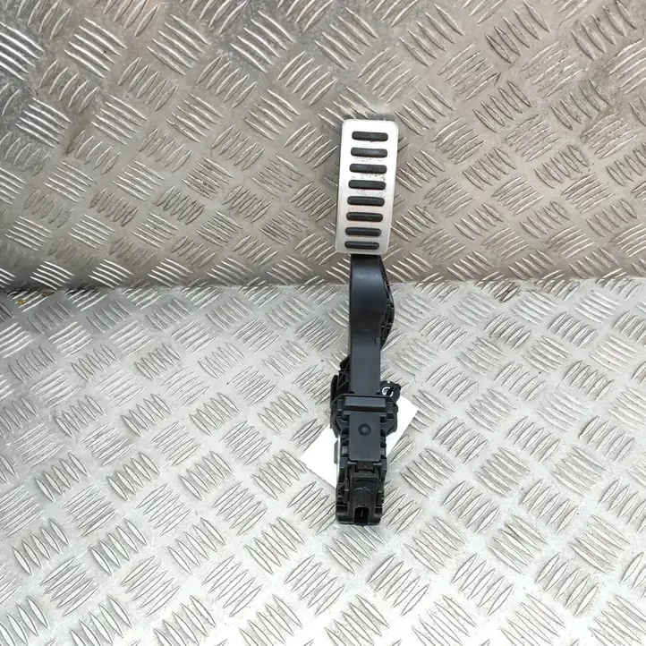 Volvo XC40 (2017 - ) 32143989 Педаль акселератора — фото 1