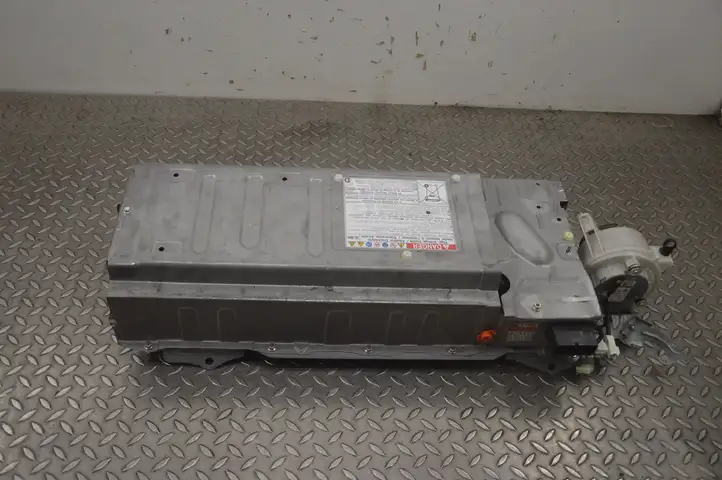 Toyota Prius (XW30) (2009 - 2015) G928076010 Аккумулятор гибридного / электрического автомобиля — фото 1