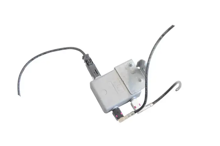 Mercedes-Benz SLK R172 (2011 - 2017) A1725453140 Усилитель антенны — фото 1