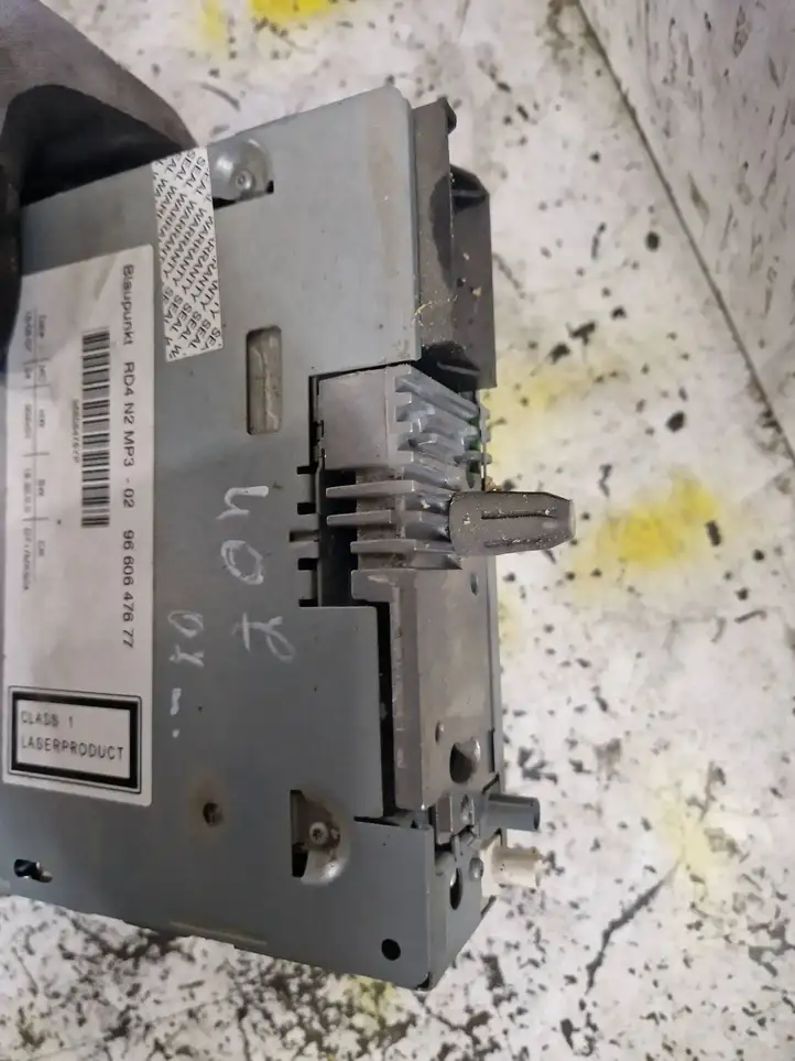 Peugeot 407 (2004 - 2011) 9660647677 Магнитола / мультимедийная система — фото 2