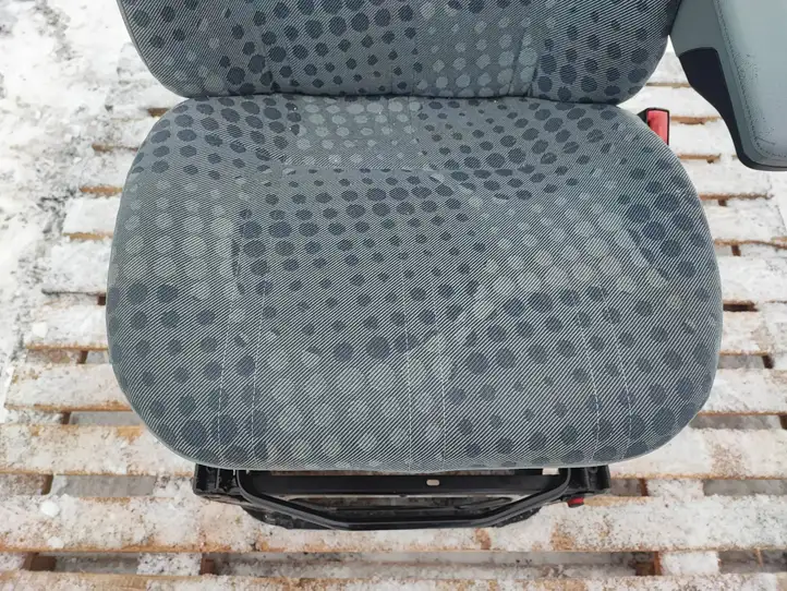 Ford Transit (2006 - 2013) Переднее сиденье пассажира — фото 10
