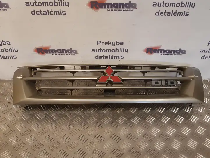 Mitsubishi Pajero (1999 - 2003) MR38798182 Передняя решетка — фото 1