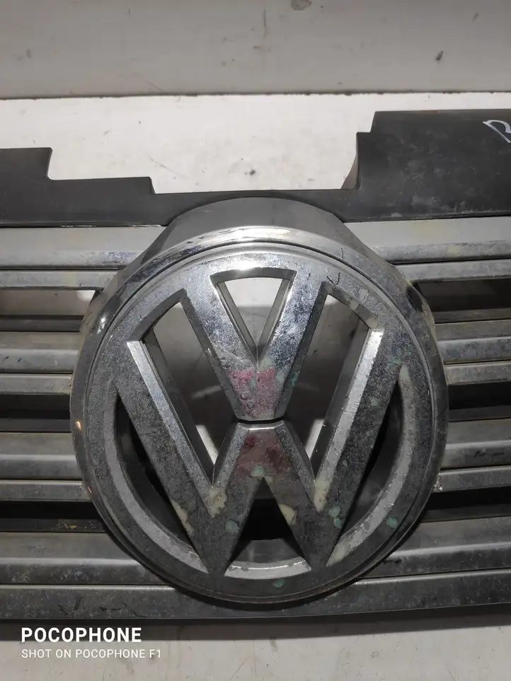 Volkswagen PASSAT B7 (2011 - 2014) 3AD853653 Верхняя решетка радиатора — фото 6