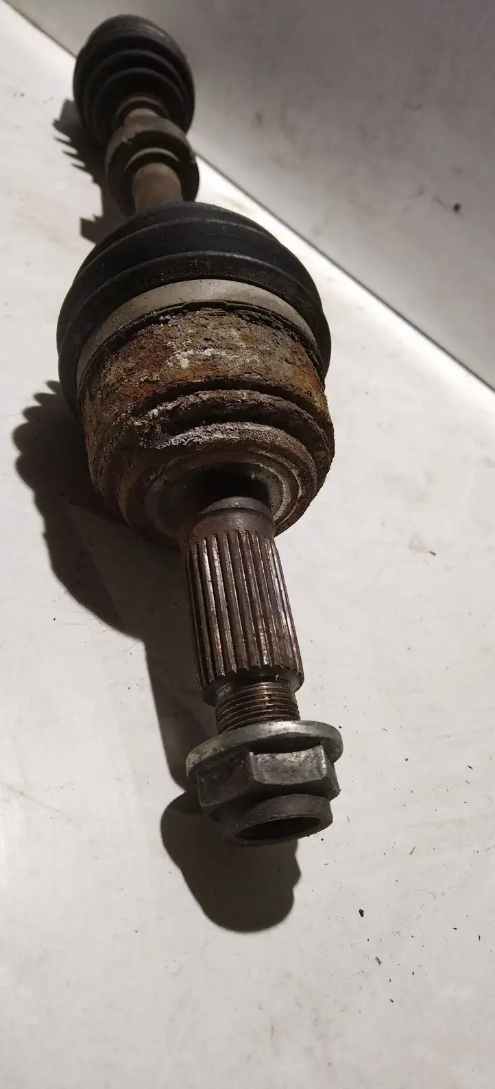 Mazda 6.    Передняя полуось