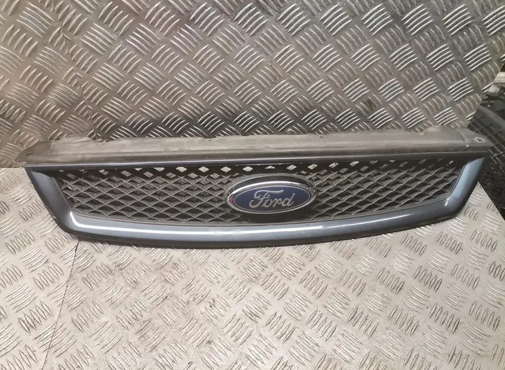 Ford Focus (2005 - 2008) Верхняя решетка радиатора — фото 1