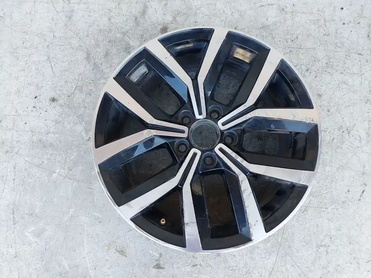 Volkswagen PASSAT B8 (2015 - ) 3G0601025F Легкосплавный колесный диск R17 — фото 1