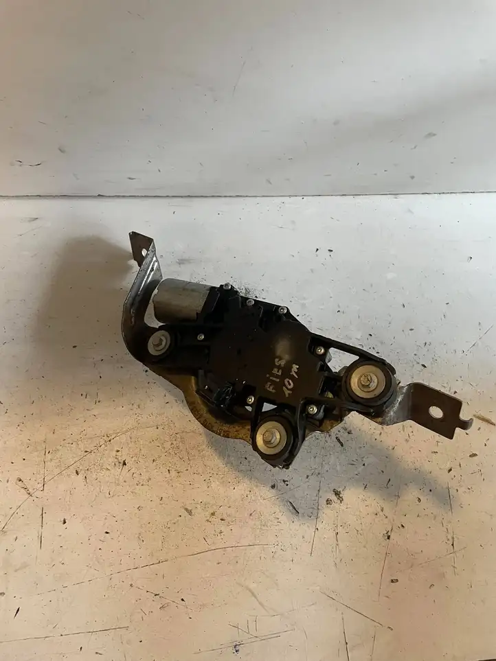 Ford Fiesta (2006 - 2008) 8A61A17K441AA Двигатель стеклоочистителя заднего стекла — фото 1