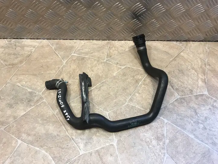 BMW 5 F10 F11 (2009 - 2016)  9224372 Трубка (трубки)/ шланг (шланги)