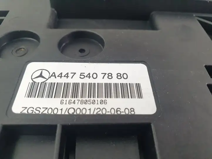 Mercedes-Benz Vito W447 (2014 - ) A4475407880 Клеммный узел плюсовых проводов — фото 6