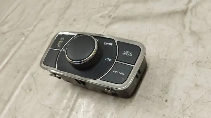 Jeep Grand Cherokee (2010 - 2021) 68299415aa Включатель регулировки высоты / жесткости ходовой части — фото 4