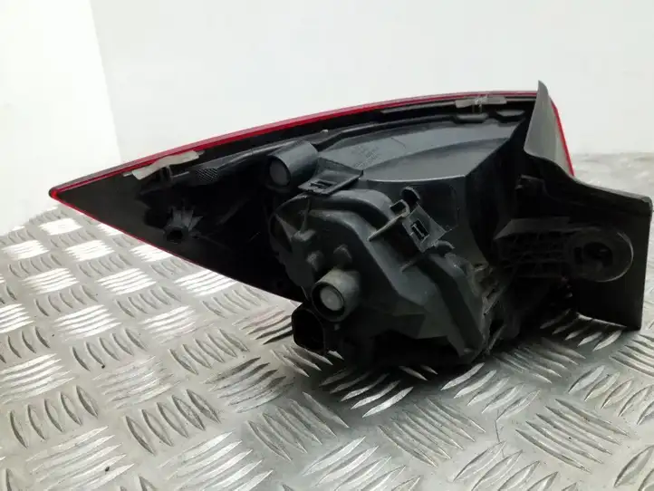 Seat Leon (5F) (2012 - 2019) 5F9945096 Задний фонарь в кузове — фото 3