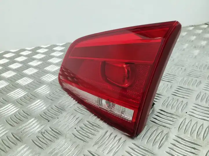 Volkswagen PASSAT B7 (2011 - 2014) 3AF945094J Задний фонарь в крышке багажника — фото 2