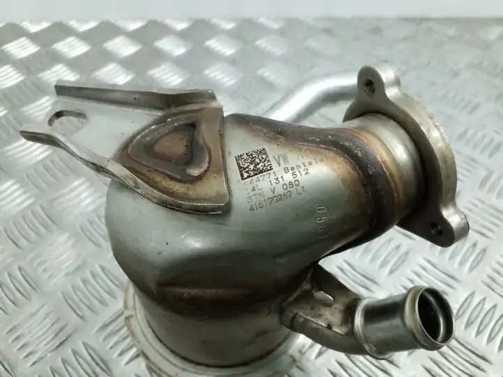 Seat Leon (5F) (2012 - 2019) 04L131512 Охладитель клапана EGR — фото 5