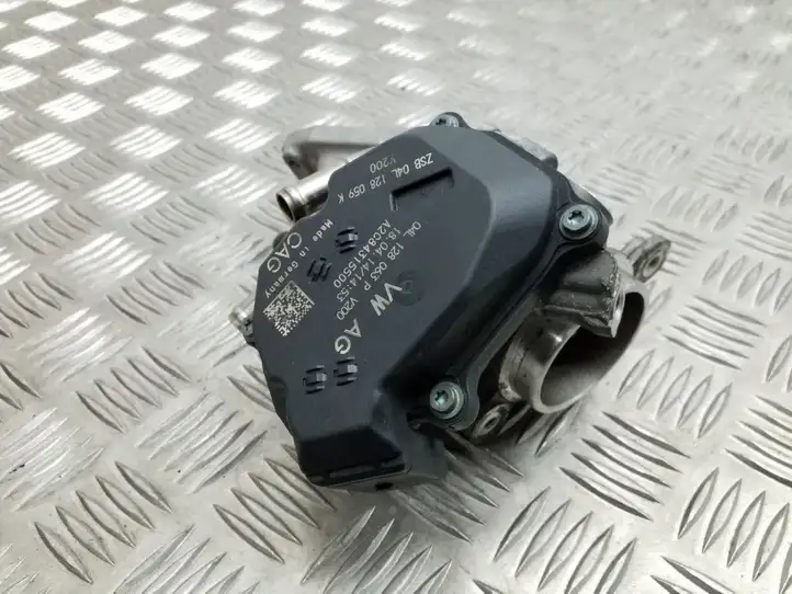 Seat Leon (5F) (2012 - 2019) 04L128063P Дроссельная заслонка — фото 1
