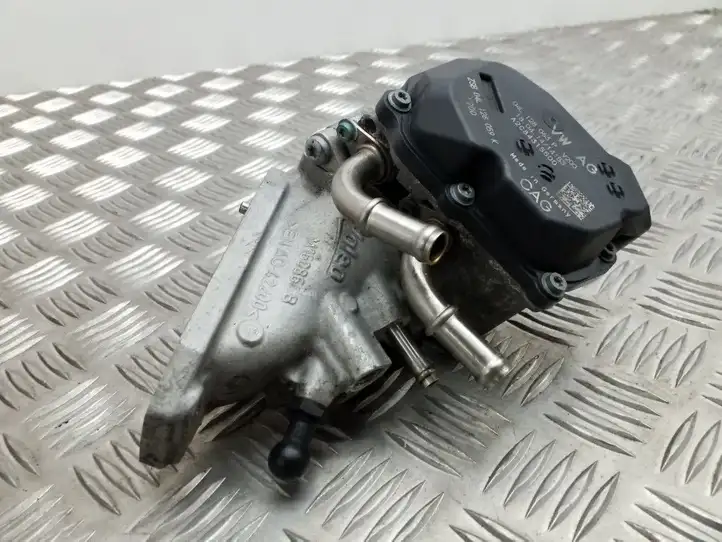 Seat Leon (5F) (2012 - 2019) 04L128063P Дроссельная заслонка — фото 2