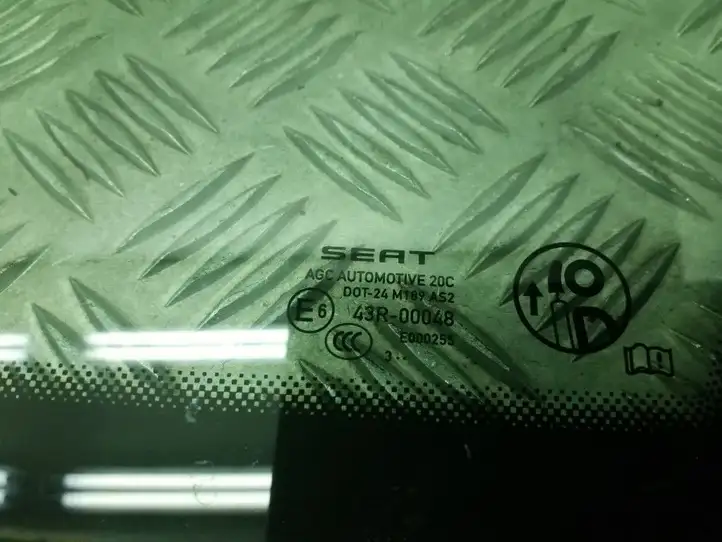 Seat Leon (5F) (2012 - 2019) 5F9845042 Заднее боковое стекло — фото 4