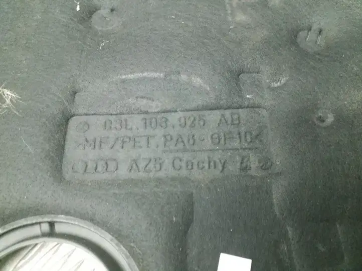 Audi A4 S4 B8 8K (2007 - 2011) 03L103925AB Крышка двигателя декоративная — фото 3