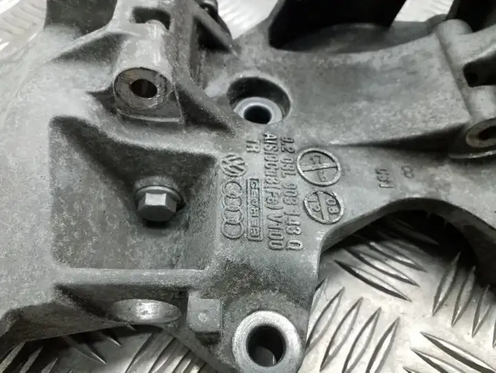 Seat Altea (2009 - 2015) 03L903143Q Кронштейн топливного насоса — фото 2