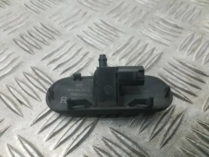 Seat Leon (5F) (2012 - 2019) 5F0955986A Форсунка омывателя лобового стекла — фото 2