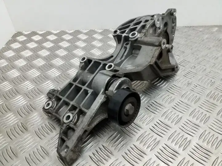 Seat Leon (1P) (2005 - 2012) 03L903143Q Кронштейн топливного насоса — фото 3