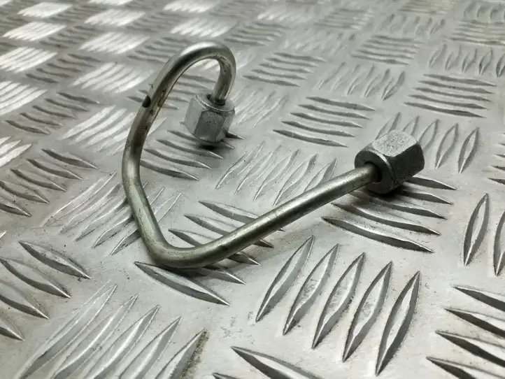 Seat Leon (1P) (2005 - 2012) Трубка подачи топлива в форсунки — фото 1