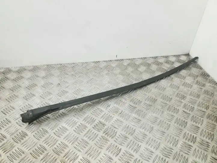 Volkswagen Golf VI (2009 - 2013) 5K0854320 Накладка стоек лобового стекла — фото 2