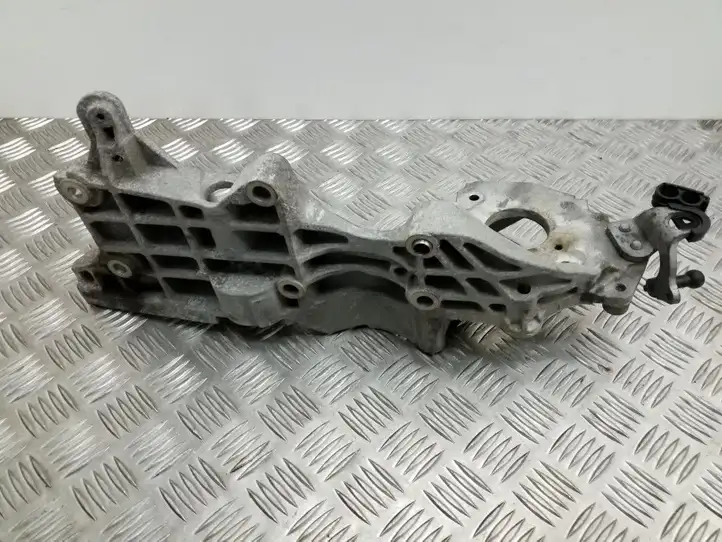 Seat Ibiza IV (6J,6P) (2008 - 2017) 03L903143Q Кронштейн топливного насоса — фото 4