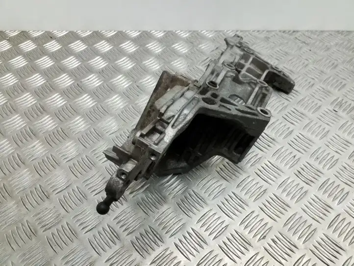 Audi A6 C7 (2011 - 2014) 04L903143B Кронштейн топливного насоса — фото 5
