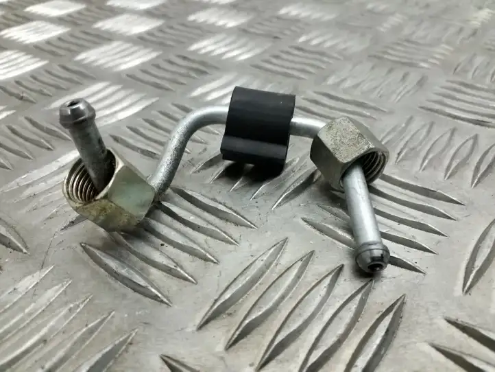 Seat Leon (5F) (2012 - 2019) Трубка подачи топлива в форсунки — фото 1
