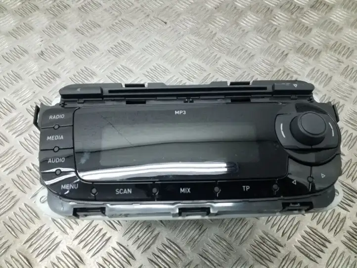 Seat Ibiza IV (6J,6P) (2008 - 2017) 6J2035153G Магнитола / мультимедийная система — фото 1
